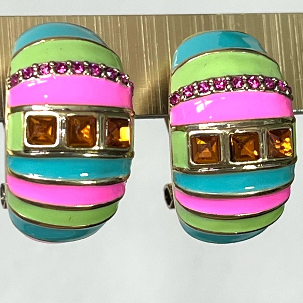 Heidi Daus 🆕 “Color Crazy” multi color half hoop omega for pierced ears earrings - Picture 3 of 7
